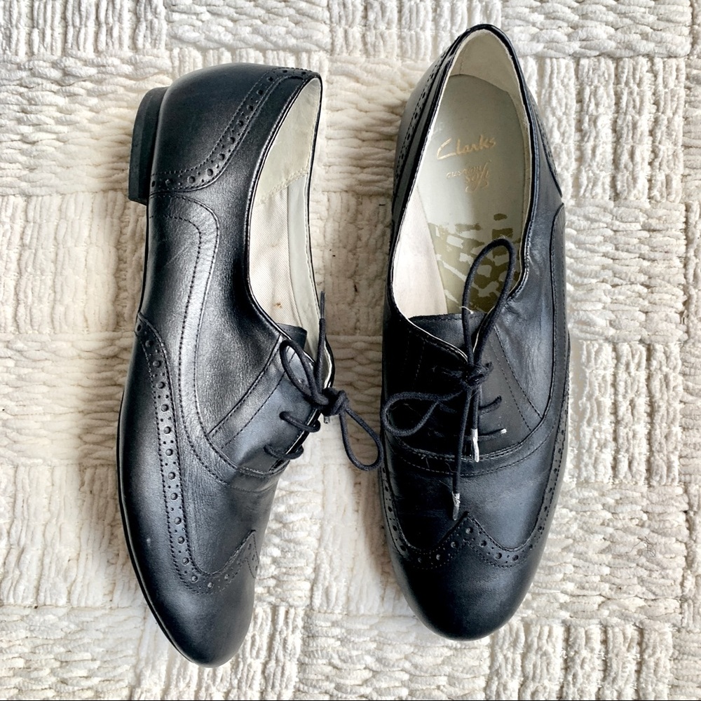 WITCHCORE CLARKS CUSHION SOFT CASUAL WINGTIP OXFORD